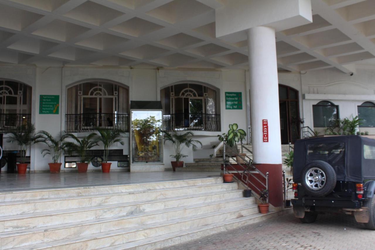 Hotel Pooja International Davangere Exterior foto